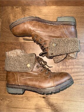 Comfort Knit-Collar Lace-Up Ankle Boots - Tan